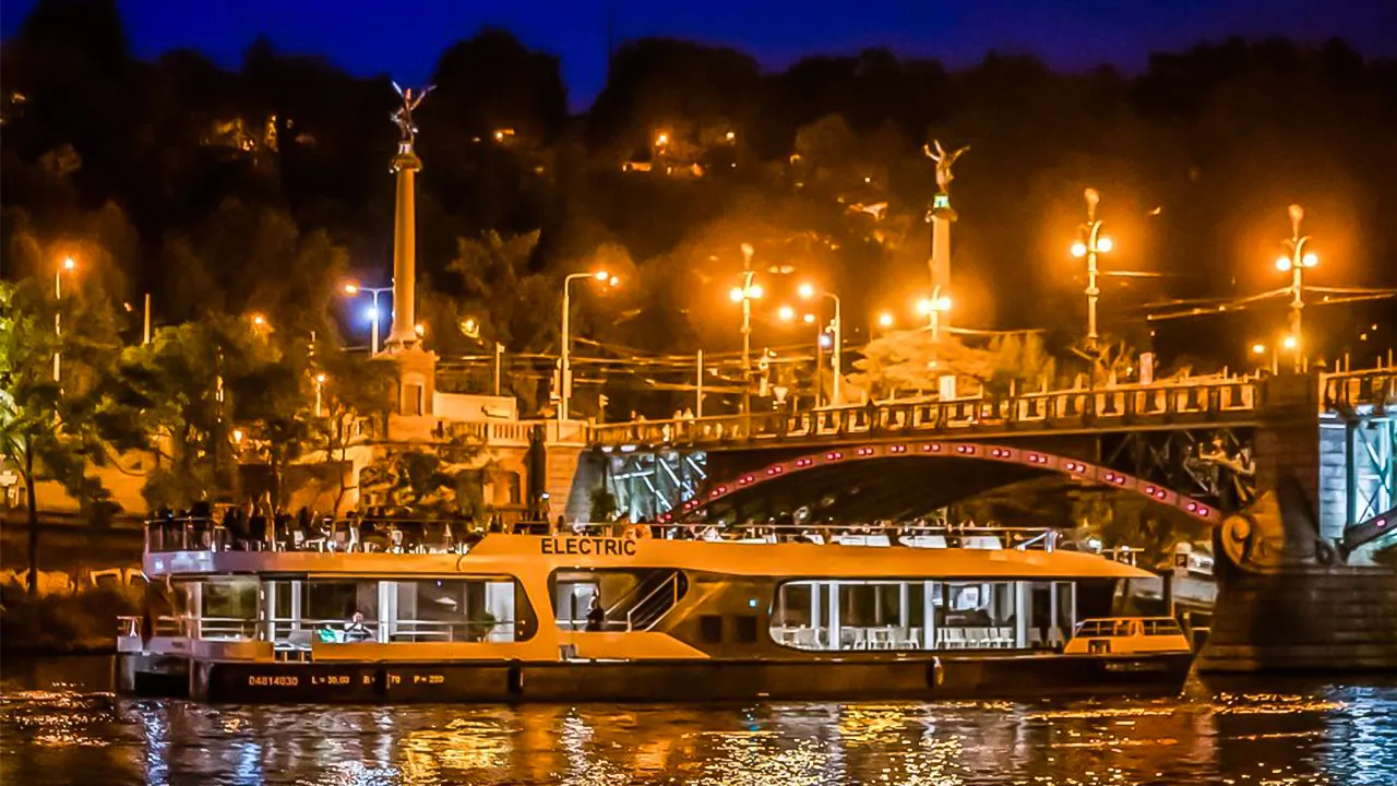 Prague 50-Minute Sightseeing Evening Cruise